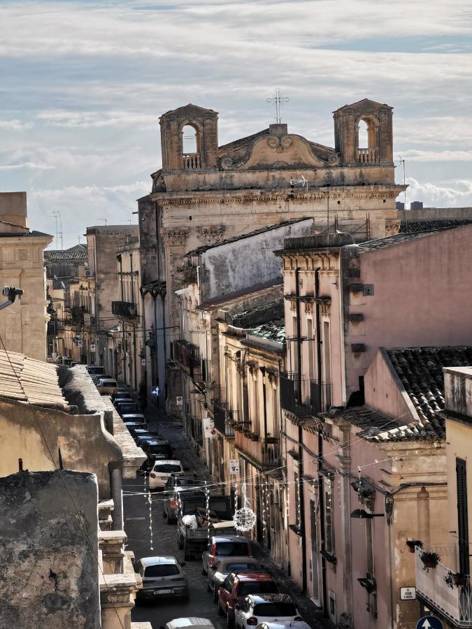 Appartamento Casa Al Teatro Noto Esterno foto